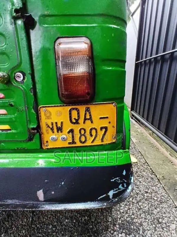Bajaj RE 2 Stroke 2005 Three Wheel (Used)