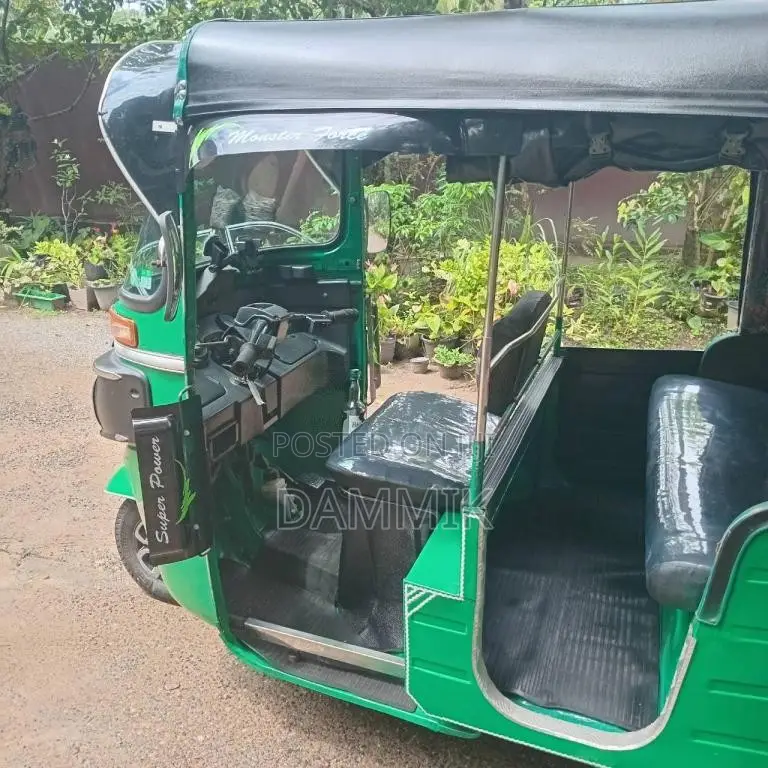 Bajaj Re 2015 Three Wheel (Used)