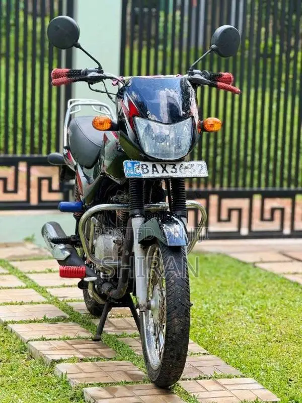 Bajaj CT-100 2014 Motorbike (Used)