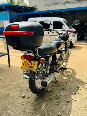 Bajaj Boxer 2003 Motorbike (Used)