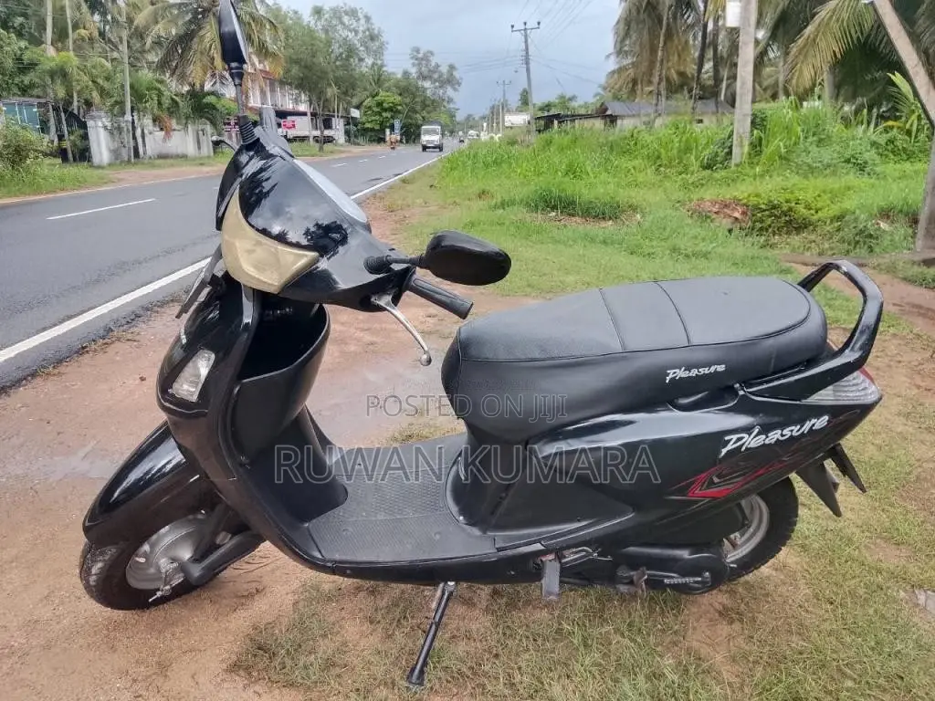 Hero Pleasure 2012 Motorbike (Used)