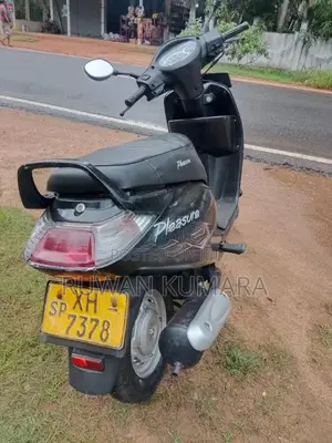 Hero Pleasure 2012 Motorbike (Used)