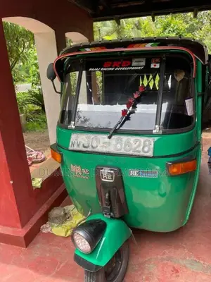 Bajaj 2 Stroke 2004 Three Wheel (Used)