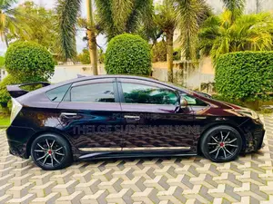 Toyota Prius S Grade Soft Leather 2015 Car (Used)