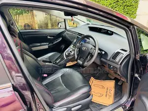 Toyota Prius S Grade Soft Leather 2015 Car (Used)
