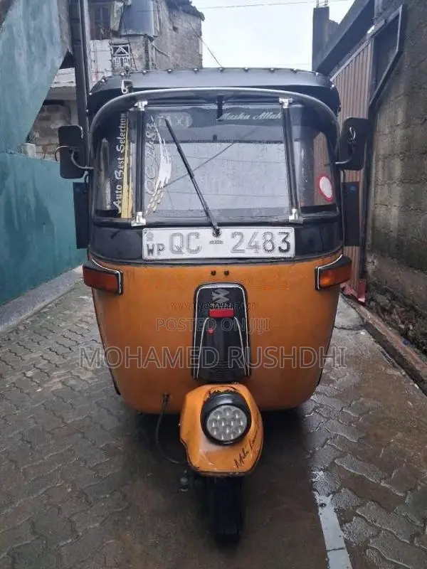 Bajaj 2 Stroke 2006 Three Wheel (Used)