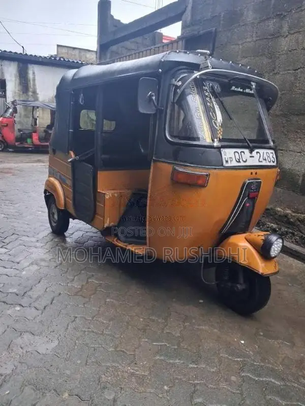 Bajaj 2 Stroke 2006 Three Wheel (Used)