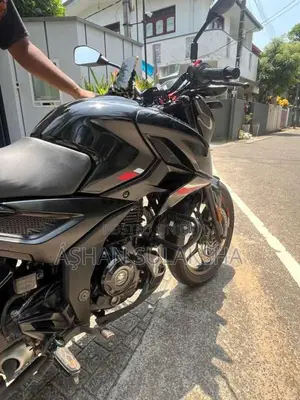 Bajaj Pulsar 2025 Motorbike (Used)