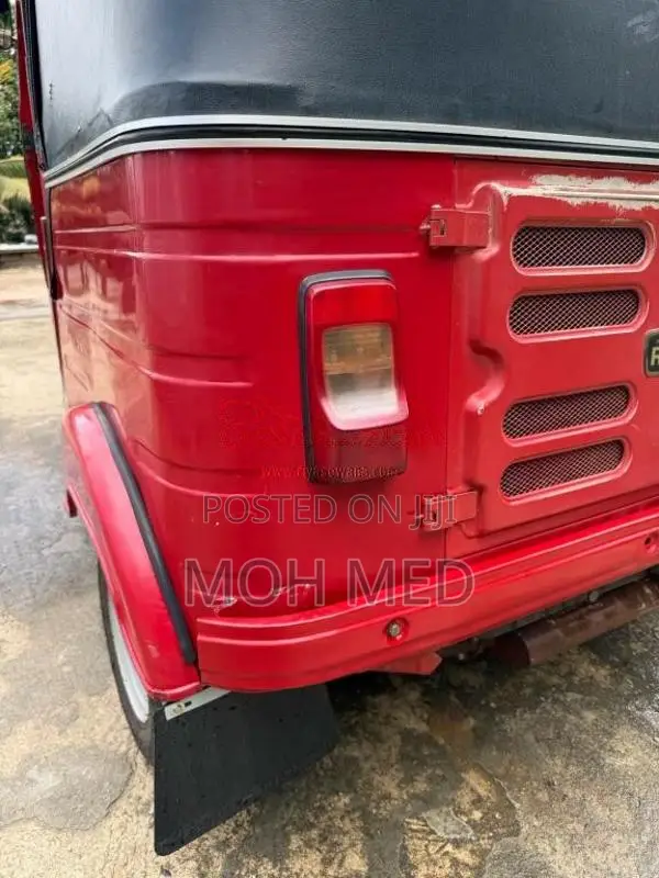 Bajaj RE 205 2017 Three Wheel (Used)