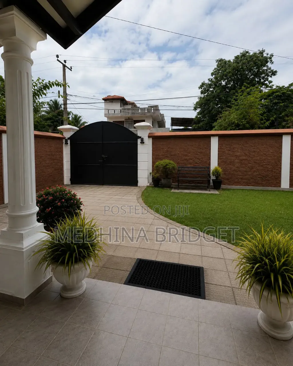 Furnished 5bdrm House in Malabe for sale