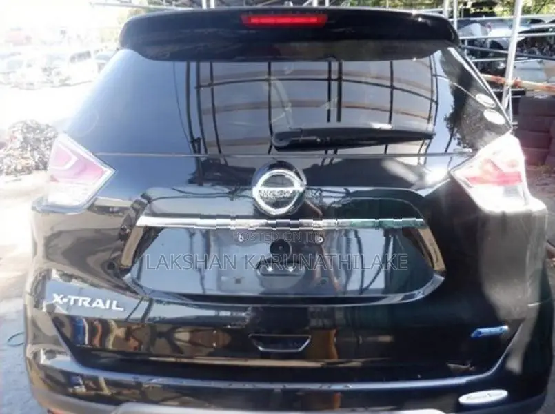 Nissan X-Trail Dicky Door