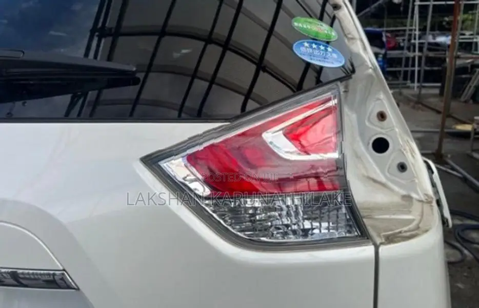 Nissan X-Trail Dicky Door