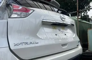 Nissan X-Trail Dicky Door