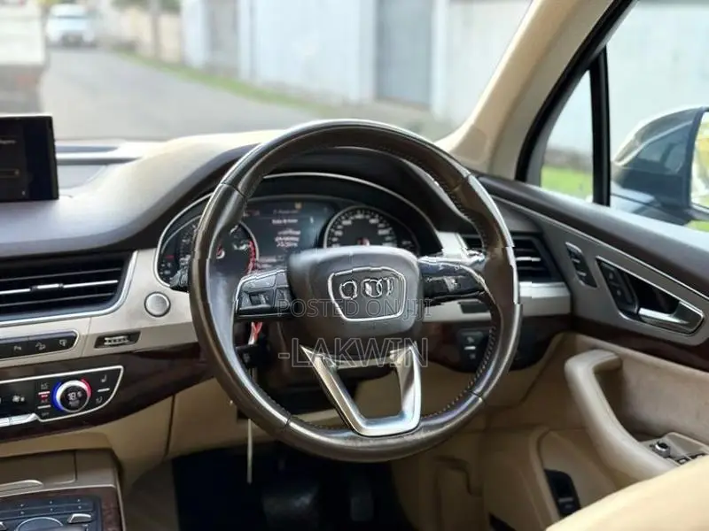 Audi Q7 Fully Loaded 2016
