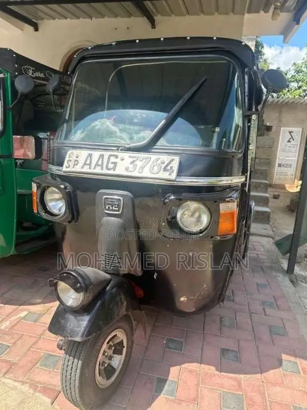Bajaj 4 Stroke 2013 Three Wheel (Used)