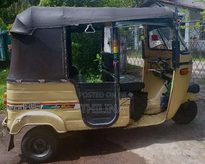 Bajaj 2 Stroke 2000 Three Wheel (Used)