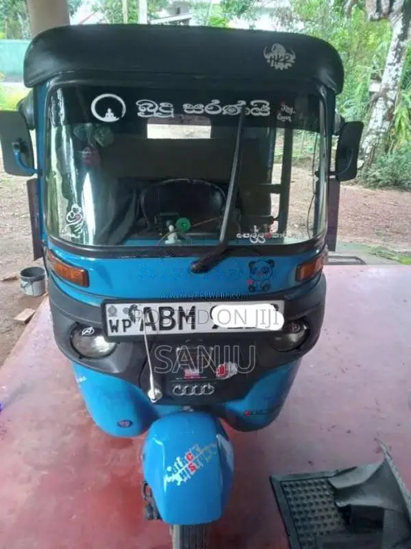 Bajaj 4 Stroke 2016 Three Wheel (Used)