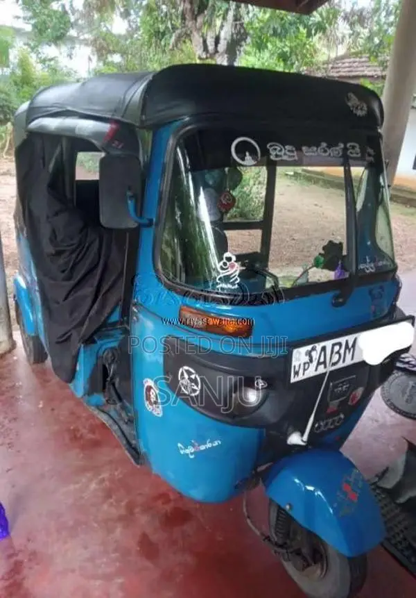 Bajaj 4 Stroke 2016 Three Wheel (Used)