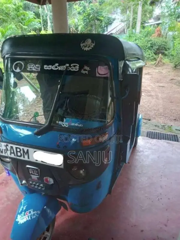 Bajaj 4 Stroke 2016 Three Wheel (Used)