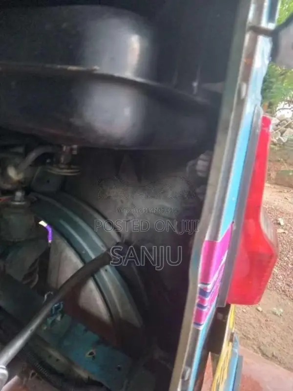 Bajaj 4 Stroke 2016 Three Wheel (Used)