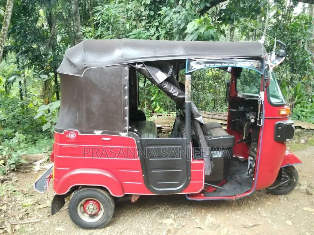 Bajaj RE 4 Stroke 2017 Three Wheel (Used)