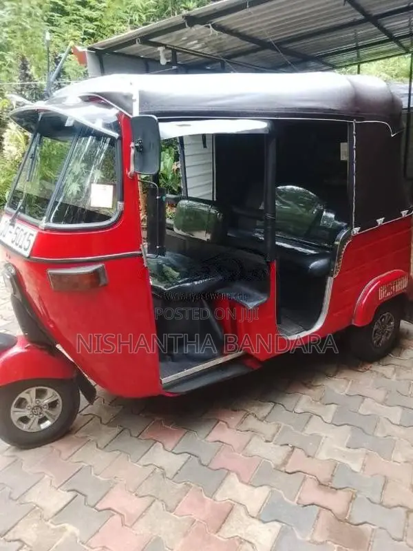 Bajaj 4 Stroke 2009 Three Wheel (Used)