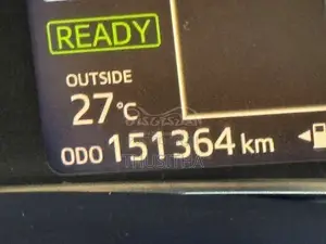 Toyota Axio 2013 Car (Used)