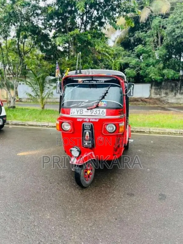 Bajaj 4 Stroke 2010 Three Wheel (Used)