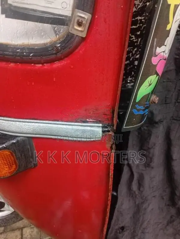 Bajaj 2 Stroke 2005 Three Wheel (Used)