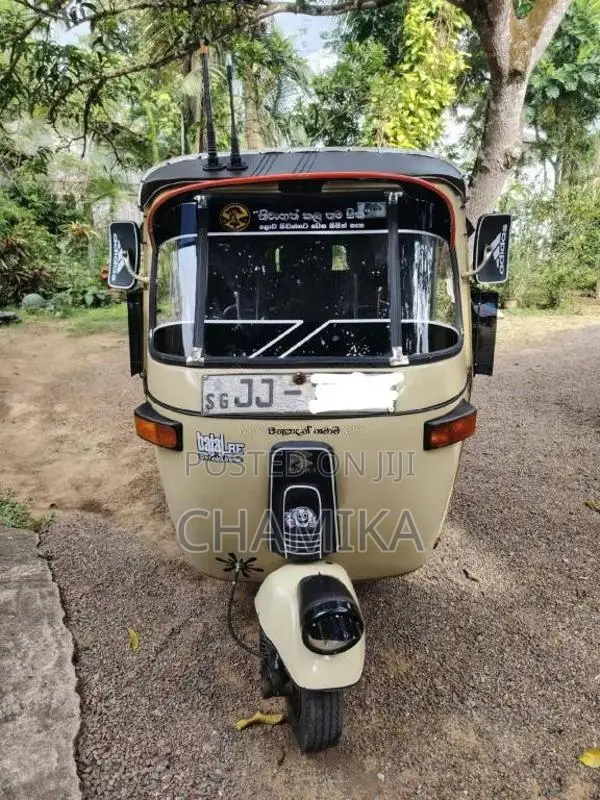Bajaj RE 2 Stroke 2004 Three Wheel (Used)