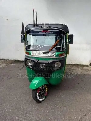 Bajaj 4 Stroke 2014 Three Wheel (Used)