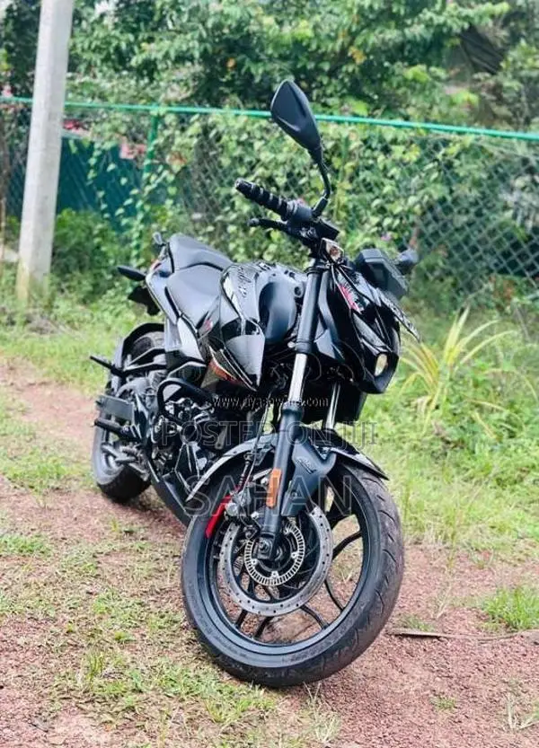 Bajaj Pulsar N160 2025 Motorbike (Used)