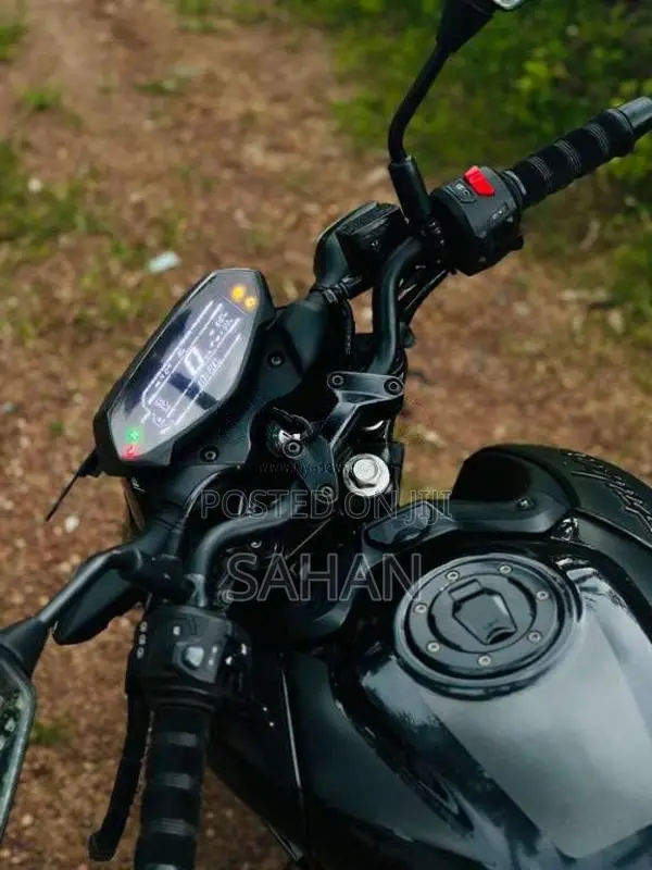 Bajaj Pulsar N160 2025 Motorbike (Used)