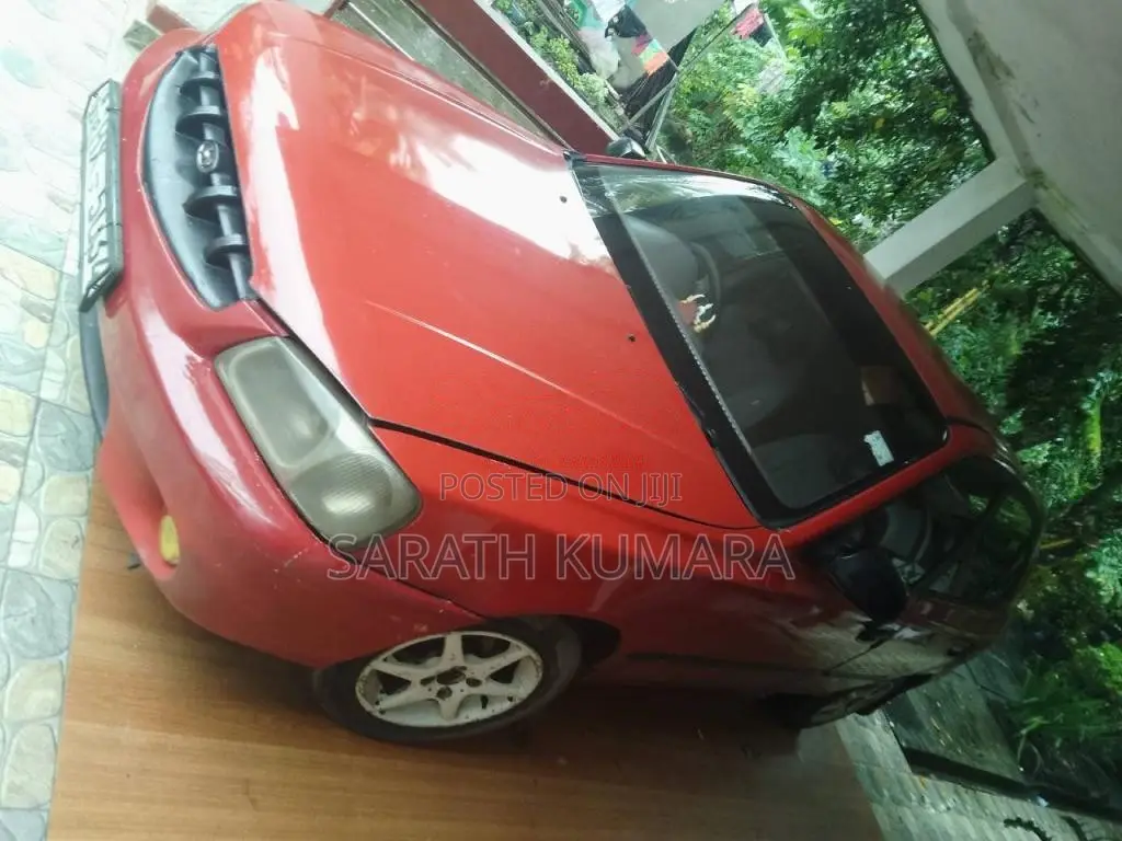 Hyundai  2000 Car (Used)