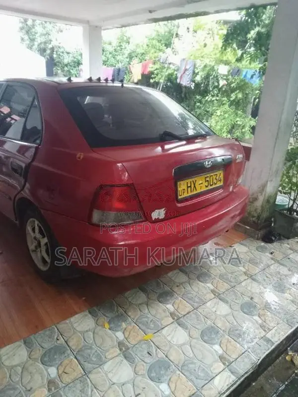 Hyundai  2000 Car (Used)