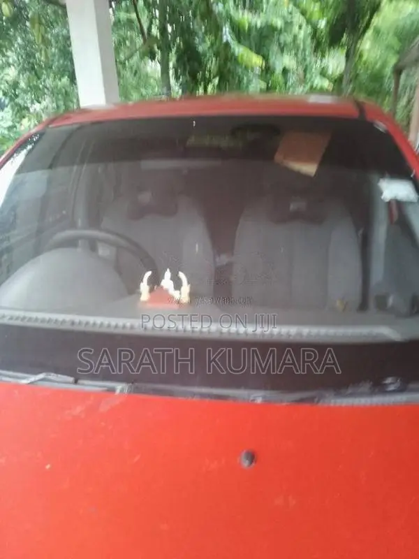 Hyundai  2000 Car (Used)
