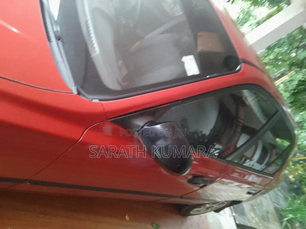 Hyundai  2000 Car (Used)