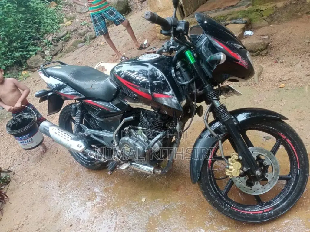 Bajaj Pulsar 2017 Motorbike (Used)