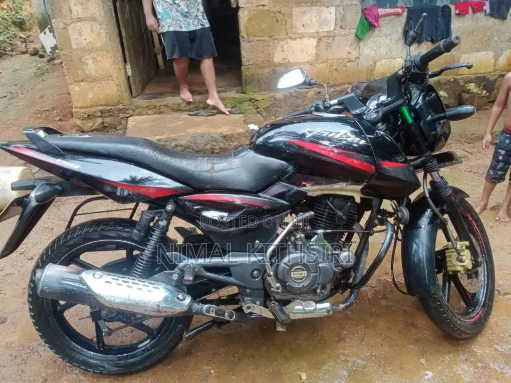 Bajaj Pulsar 2017 Motorbike (Used)
