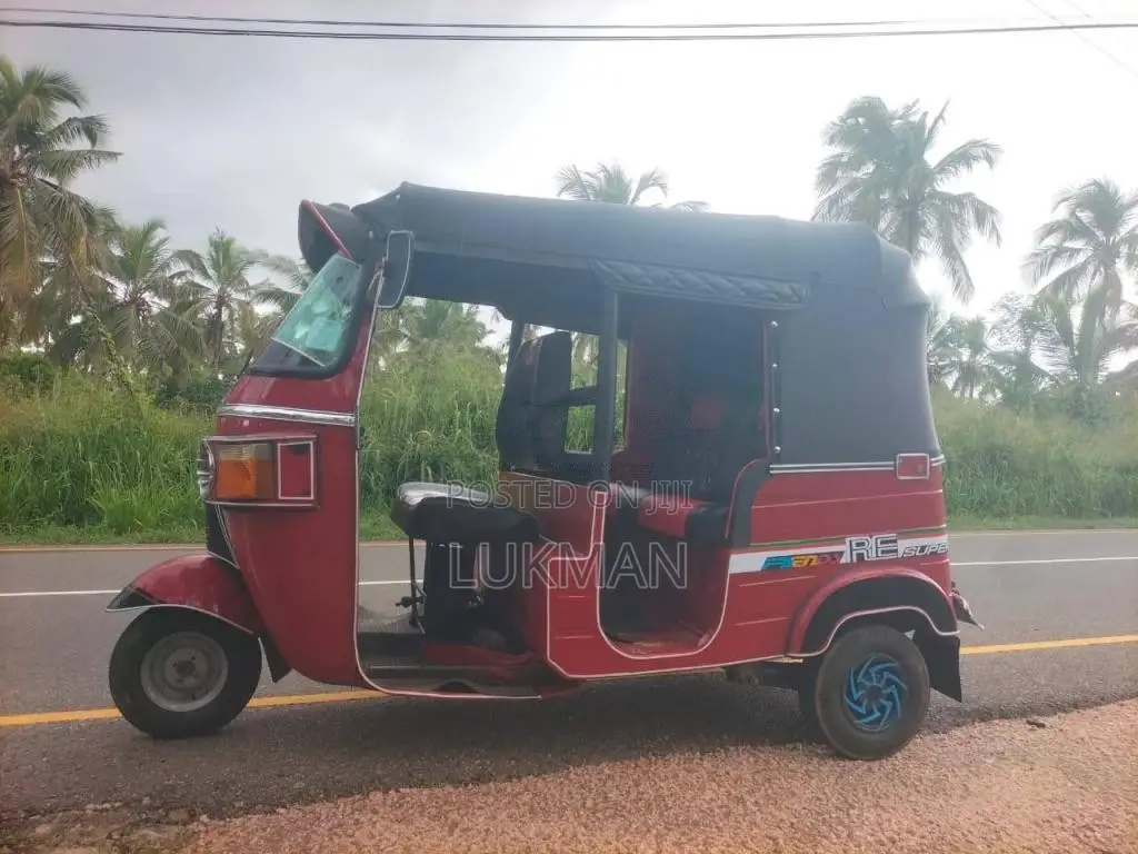Bajaj 4 Stroke 2007 Three Wheel (Used)