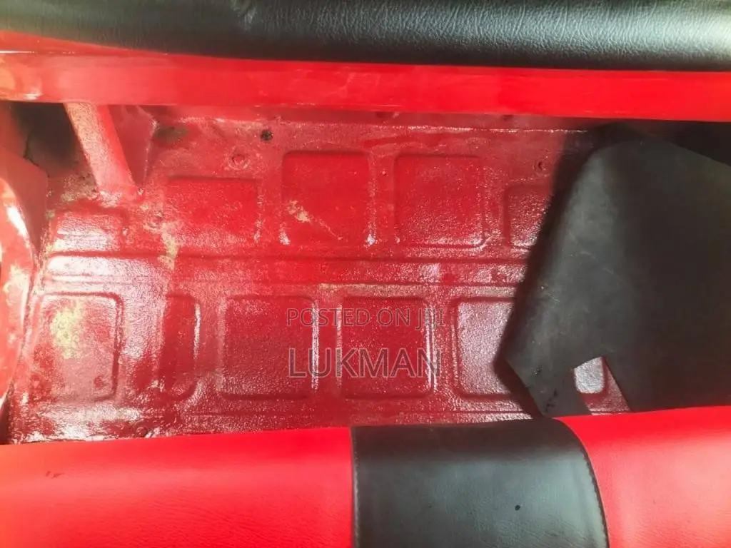 Bajaj 4 Stroke 2007 Three Wheel (Used)
