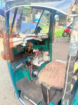 Bajaj 2 stroke 2006 Three Wheel (Used)