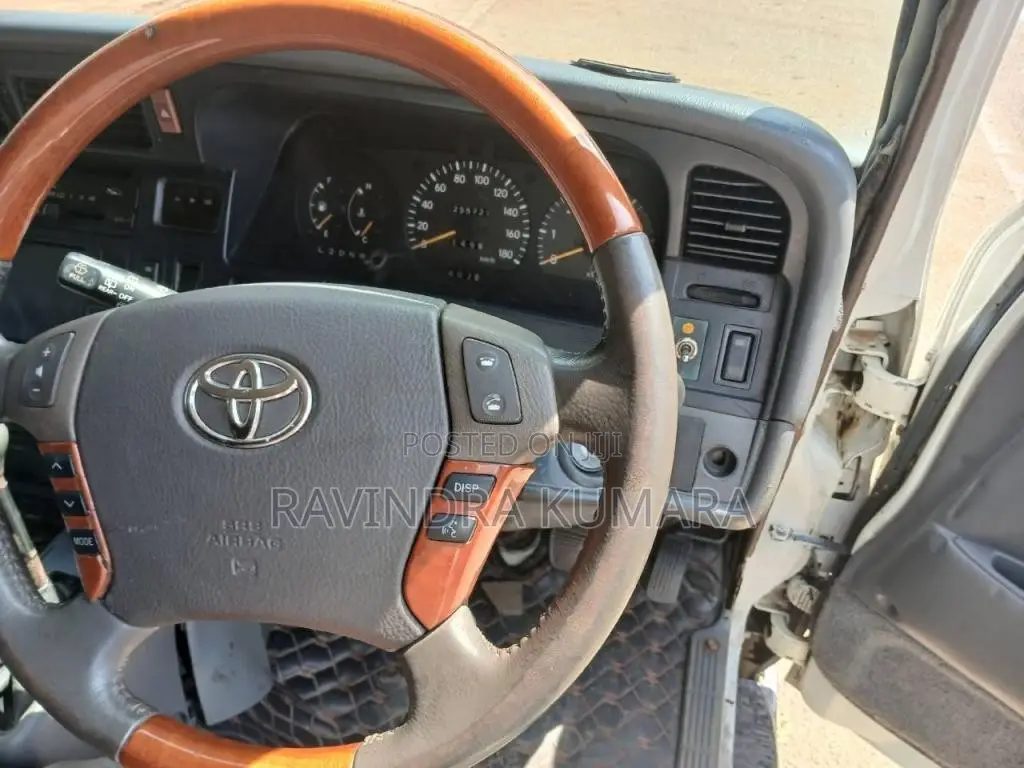 Toyota Dolphin LH113 1994 Van (Used)