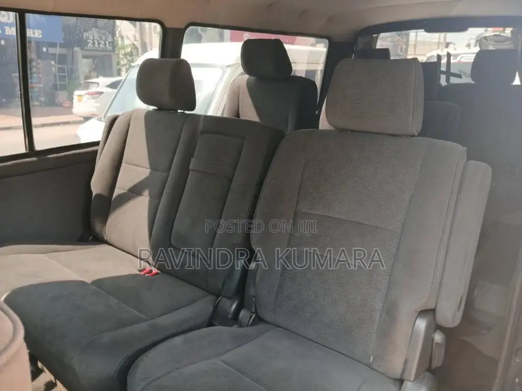 Toyota Dolphin LH113 1994 Van (Used)