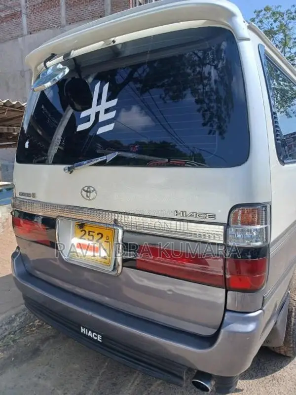 Toyota Dolphin LH113 1994 Van (Used)