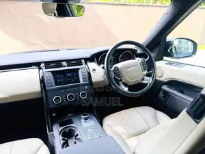 Land-Rover Discovery 5 2017 SUV (Used)