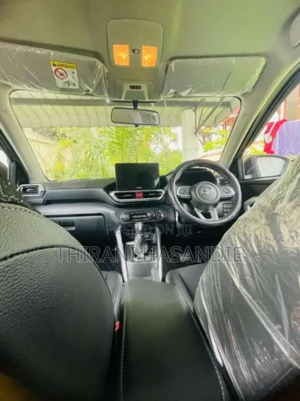 Toyota Raize 2025 SUV (Used)