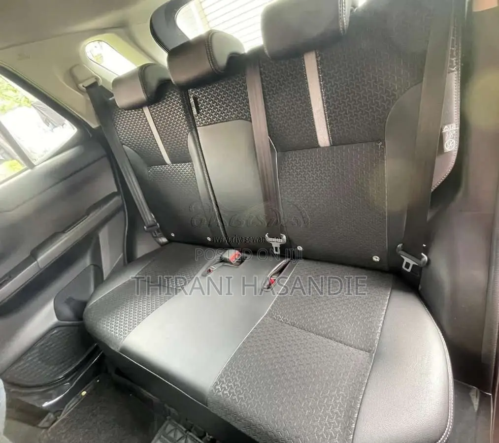 Toyota Raize 2025 SUV (Used)
