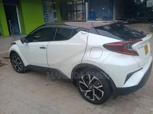 Toyota CHR 2019 SUV (Used)