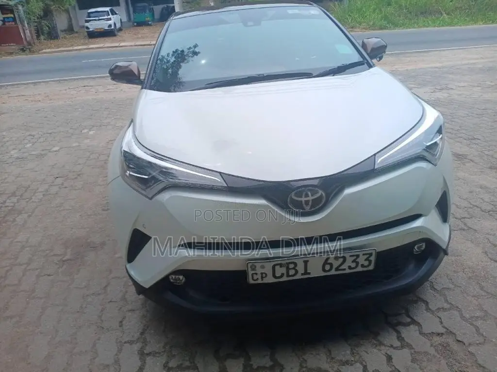 Toyota CHR 2019 SUV (Used)